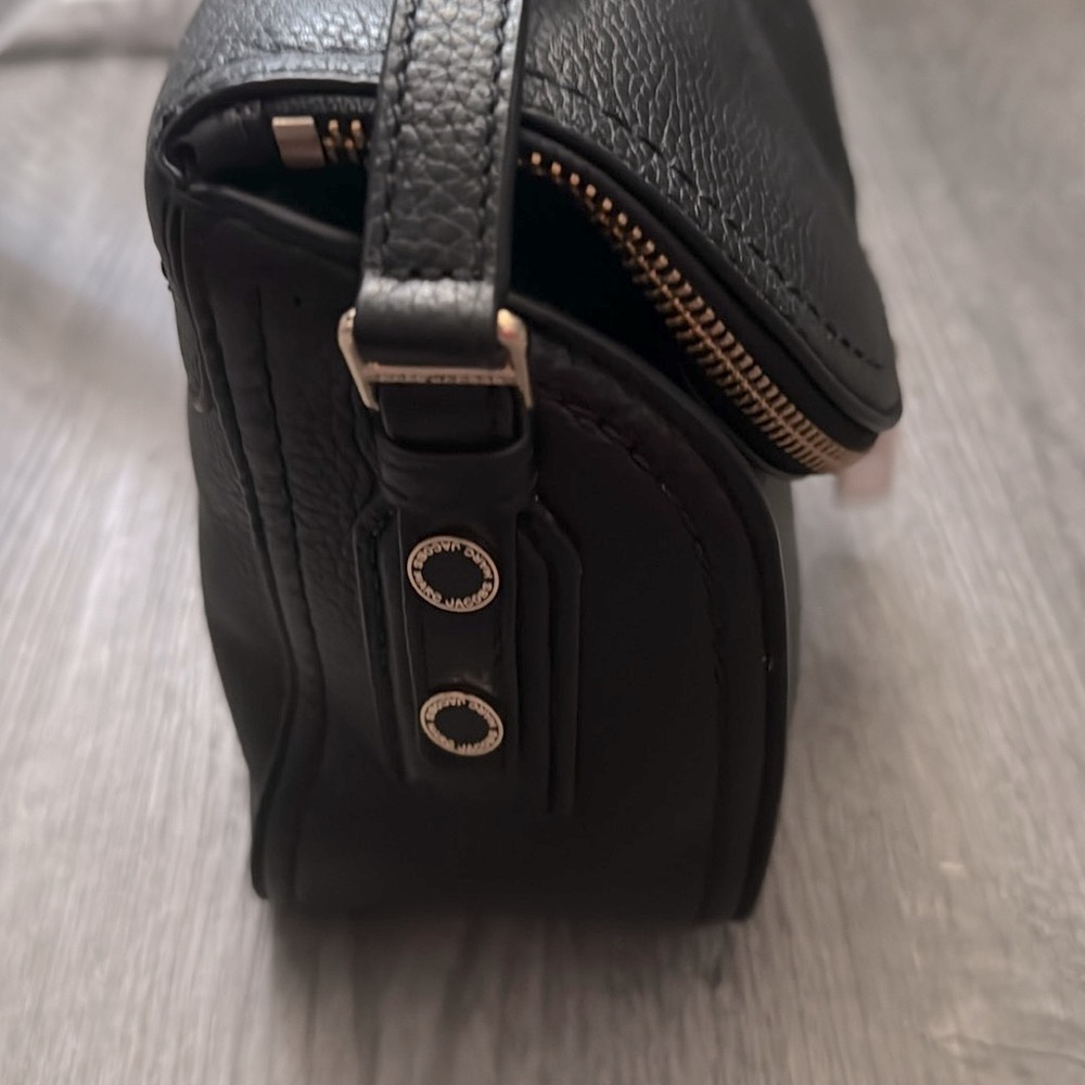 Marc Jacobs*Genuine Leather Crossbody - Black w/Goldtone Hardware 9”x9”x4” NWT! - Picture 9 of 16